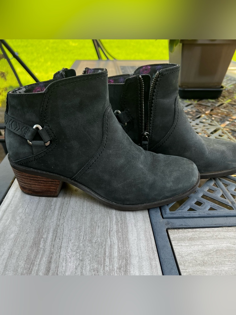 Women’s Teva Black leather Ankle Boots - Stylish Zip Booties